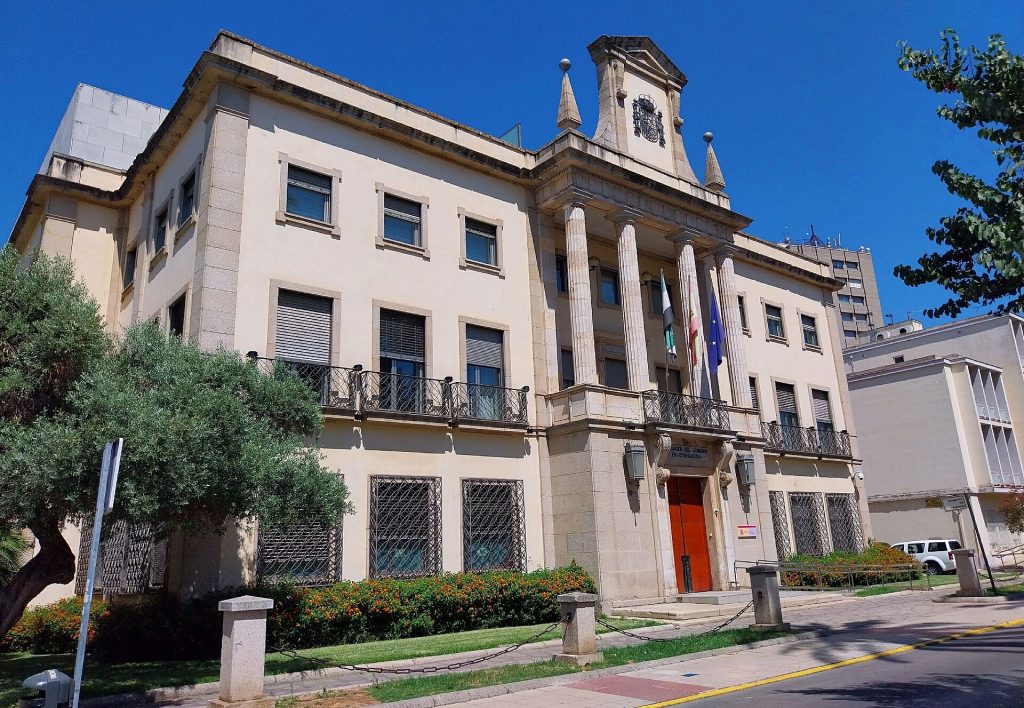 Sede de la Delegación del Gobierno en Extremadura, en la avenida de Huelva de Badajoz