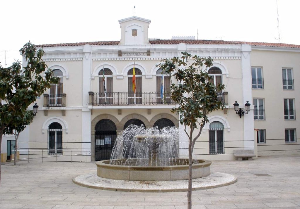 Ayuntamiento de Navalmoral de la Mata (Cáceres), donde Merlin proyecta su centro de datos